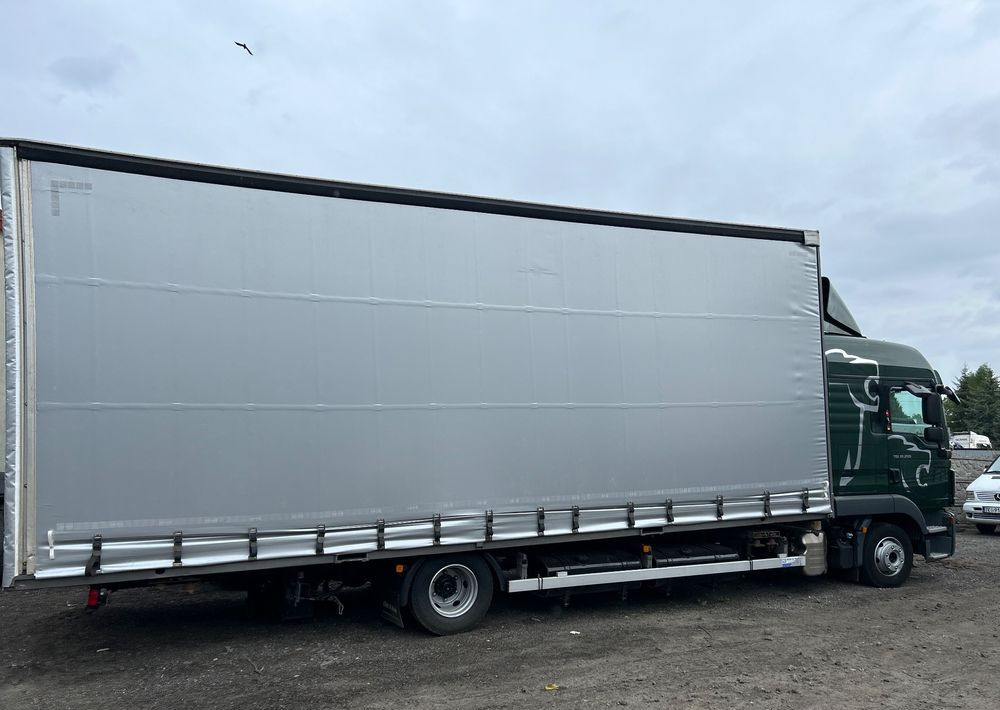 MAN TGL 12.250 GLOB UNIKAT z Niemiec BDF firanka / AUTOMAT HAK / EURO 6 / BDF 7.40 wysoki / MICHELIN 80% - Curtainsider truck: picture 5 MAN TGL 12.250 GLOB UNIKAT z Niemiec BDF firanka / AUTOMAT HAK / EURO 6 / BDF 7.40 wysoki / MICHELIN 80% - Curtainsider truck: picture 5