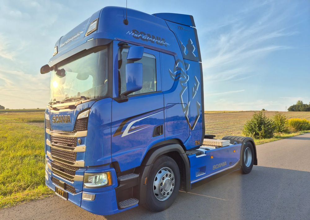 Scania R410 RETARDER FULL LED 2 ZBIORNIKI / KLIMA POSTOJOWA / VIRTUAL COCPIT z Niemiec - Tractor unit: picture 2 Scania R410 RETARDER FULL LED 2 ZBIORNIKI / KLIMA POSTOJOWA / VIRTUAL COCPIT z Niemiec - Tractor unit: picture 2