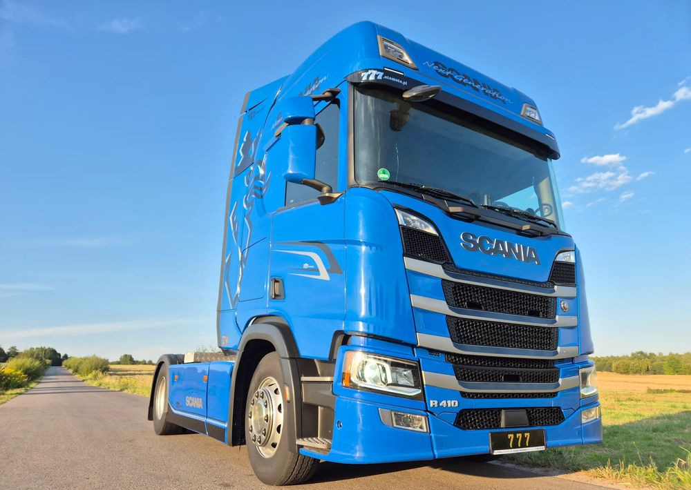 Scania R410 RETARDER FULL LED 2 ZBIORNIKI / KLIMA POSTOJOWA / VIRTUAL COCPIT z Niemiec - Tractor unit: picture 5 Scania R410 RETARDER FULL LED 2 ZBIORNIKI / KLIMA POSTOJOWA / VIRTUAL COCPIT z Niemiec - Tractor unit: picture 5