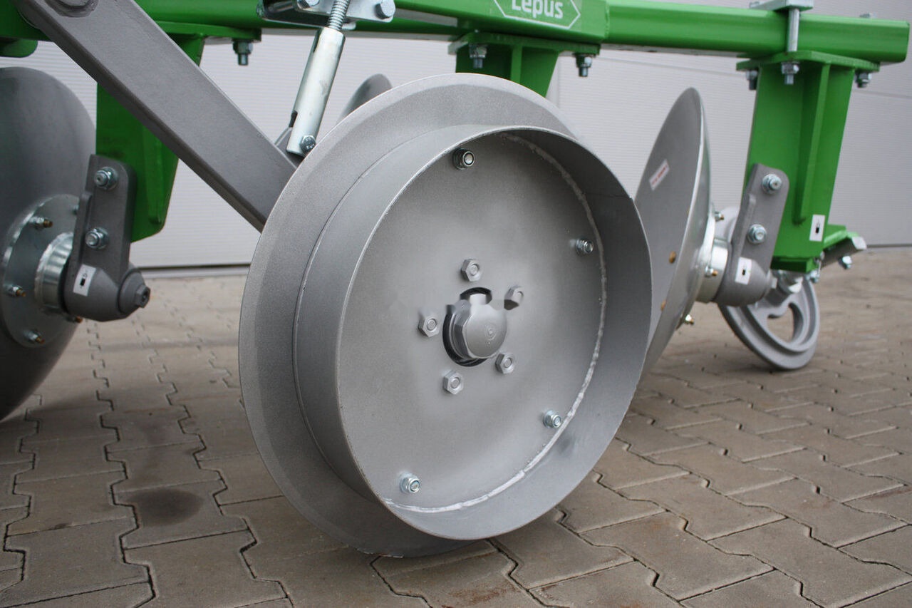 Bomet U040 0,6m 2 talerzowy Lepus - Plow: picture 3 Bomet U040 0,6m 2 talerzowy Lepus - Plow: picture 3