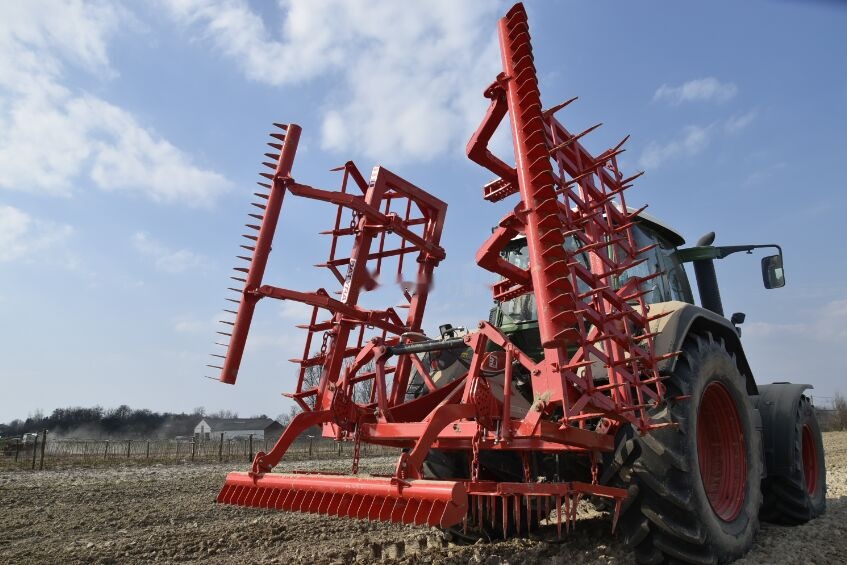 New Batyra, Brunner - brona polowa składana hydraulicznie 4,0m - Spring tine harrow: picture 3 New Batyra, Brunner - brona polowa składana hydraulicznie 4,0m - Spring tine harrow: picture 3