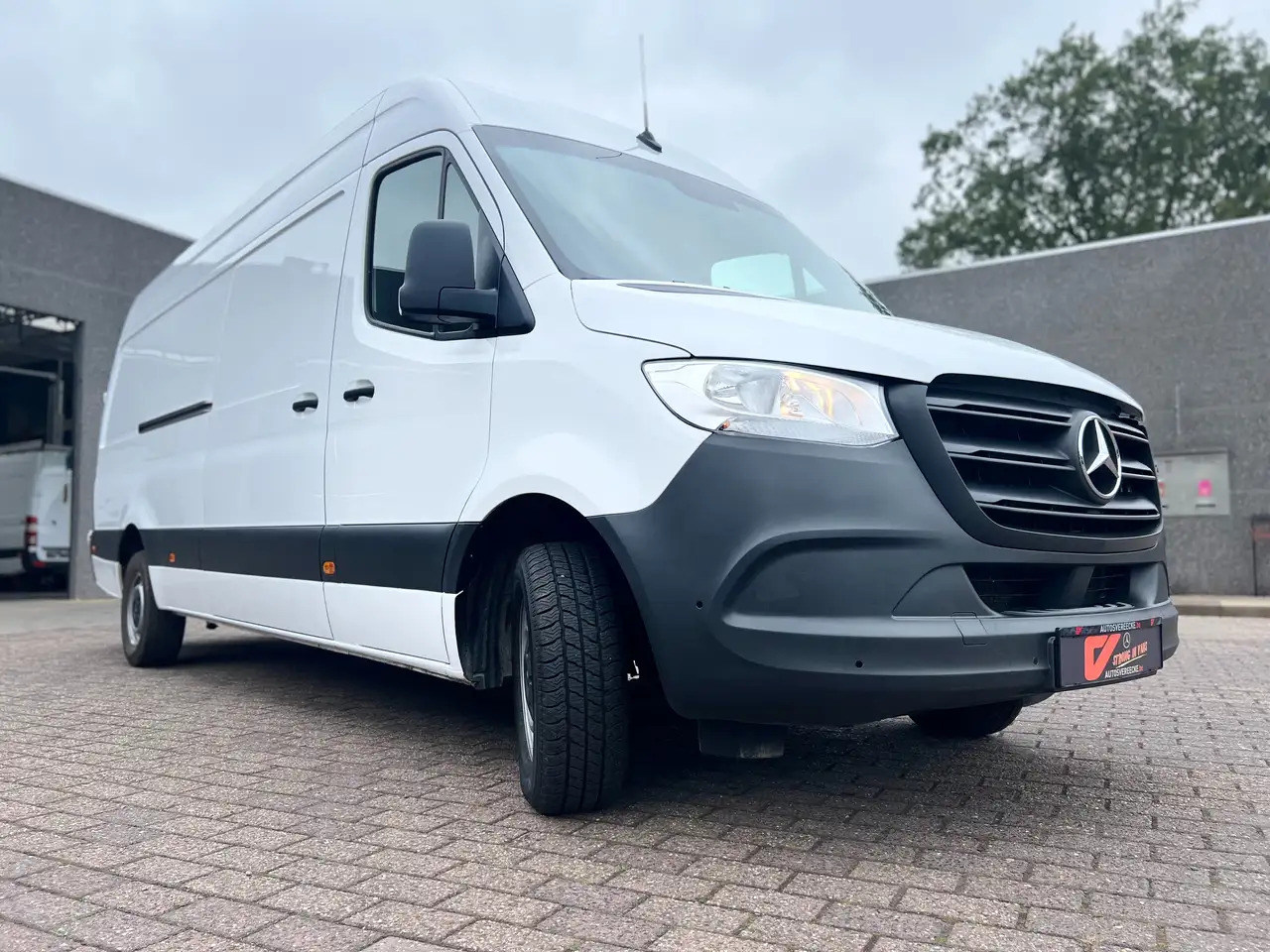 Mercedes-Benz Sprinter 317 L3H2 (38.250ex) 3.5T SLEEP|CARPLAY|CAMERA|PTS - Panel van: picture 3 Mercedes-Benz Sprinter 317 L3H2 (38.250ex) 3.5T SLEEP|CARPLAY|CAMERA|PTS - Panel van: picture 3