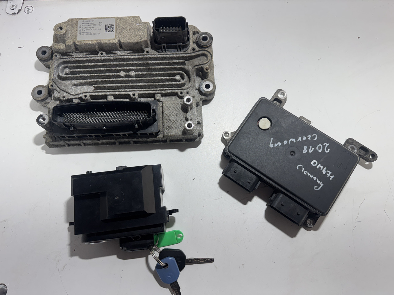 Mercedes-Benz ACTROS MP4 - Spare parts: picture 1 Mercedes-Benz ACTROS MP4 - Spare parts: picture 1