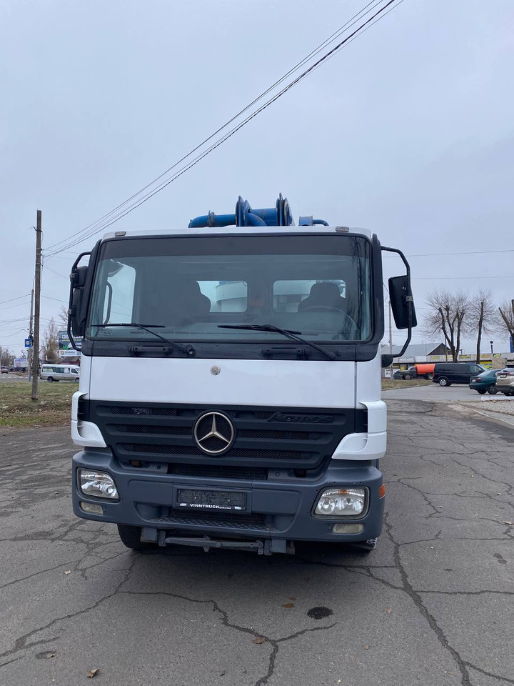 PUTZMEISTER Putzmeister on chassis Mercedes-Benz Actros Putzmeister 42m concrete pump - Concrete pump truck: picture 2 PUTZMEISTER Putzmeister on chassis Mercedes-Benz Actros Putzmeister 42m concrete pump - Concrete pump truck: picture 2