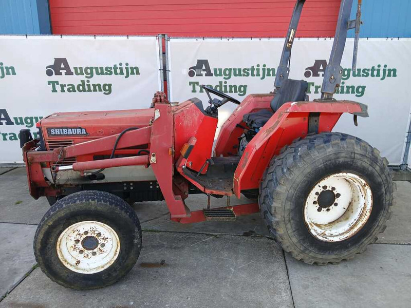 Kubota ,New Holland Divers - Farm tractor: picture 2 Kubota ,New Holland Divers - Farm tractor: picture 2