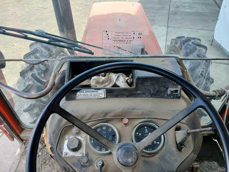 Farm tractor Renault 781-4: picture 14