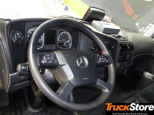 Mercedes-Benz Atego 818 L - Flatbed van: picture 5 Mercedes-Benz Atego 818 L - Flatbed van: picture 5