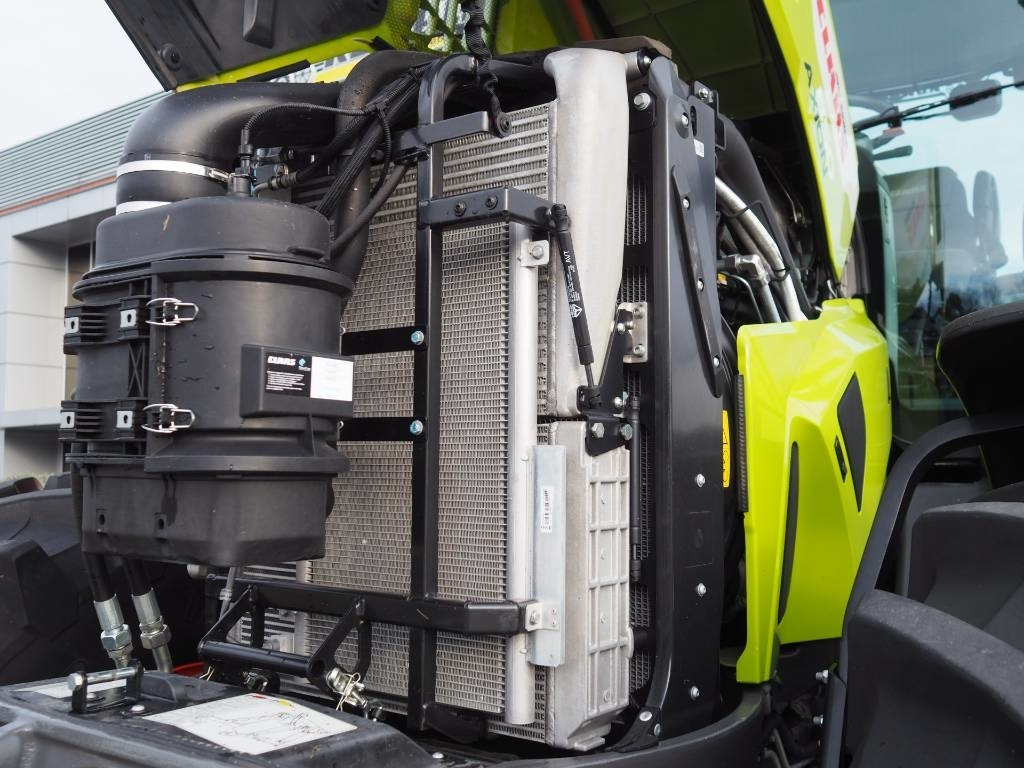 Farm tractor Claas Axion 850 CEBIS: picture 9