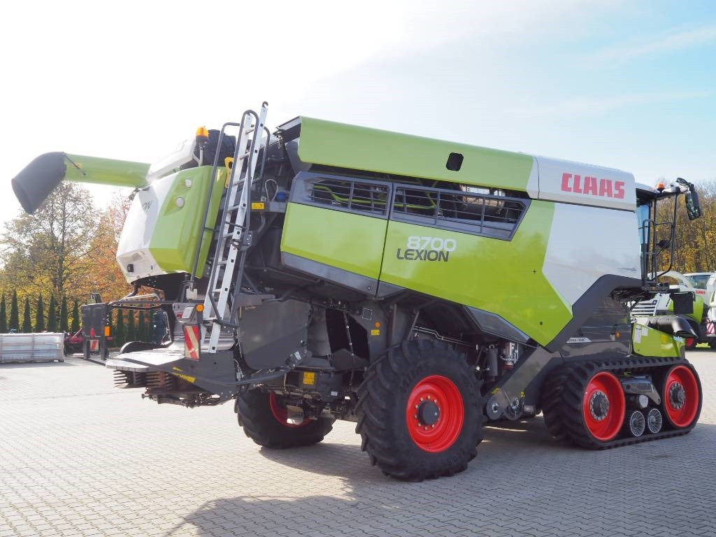 Claas Lexion 8700TT + V1080 2-stage threshing drum drive - Combine harvester: picture 3 Claas Lexion 8700TT + V1080 2-stage threshing drum drive - Combine harvester: picture 3