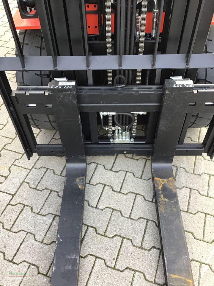 Electric forklift EP Equipment EFL353: picture 8