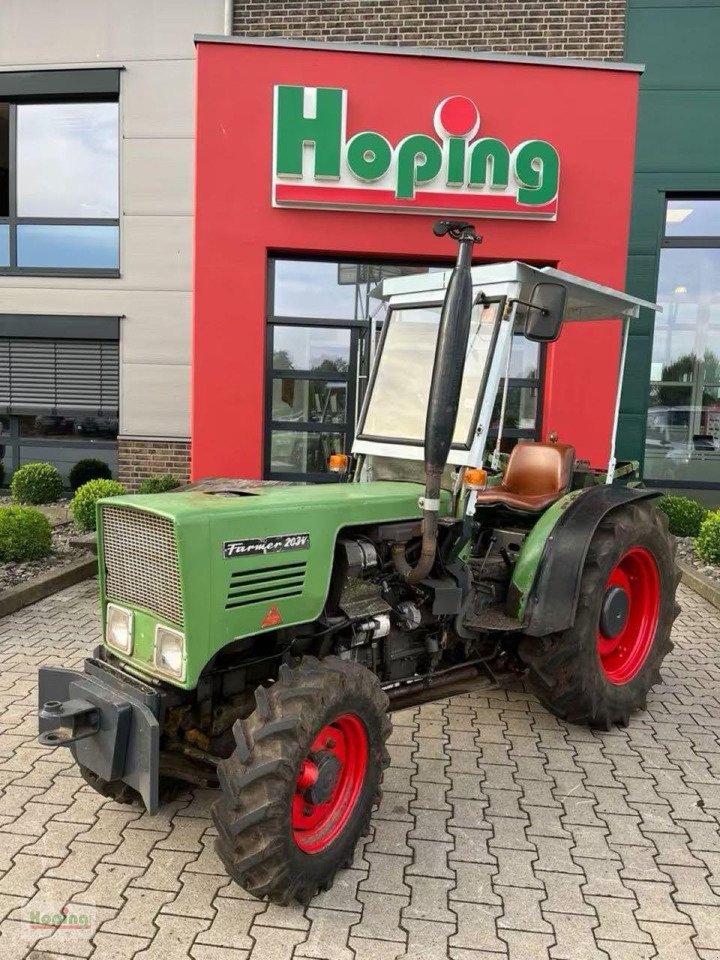 Fendt 203 V - Municipal tractor: picture 1 Fendt 203 V - Municipal tractor: picture 1