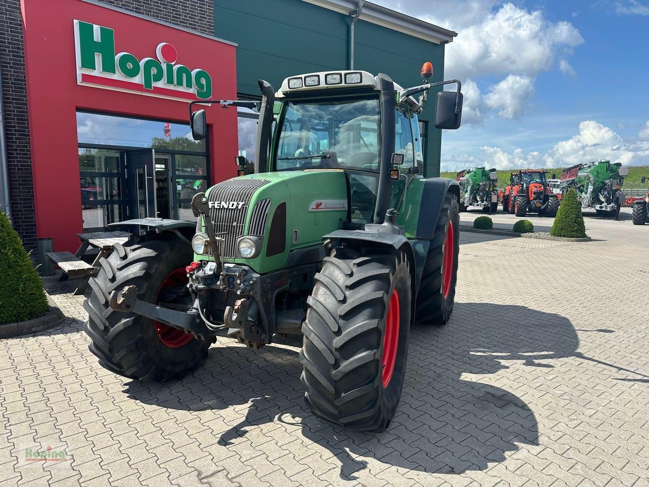 Fendt 714 Com 1 - Farm tractor: picture 3 Fendt 714 Com 1 - Farm tractor: picture 3