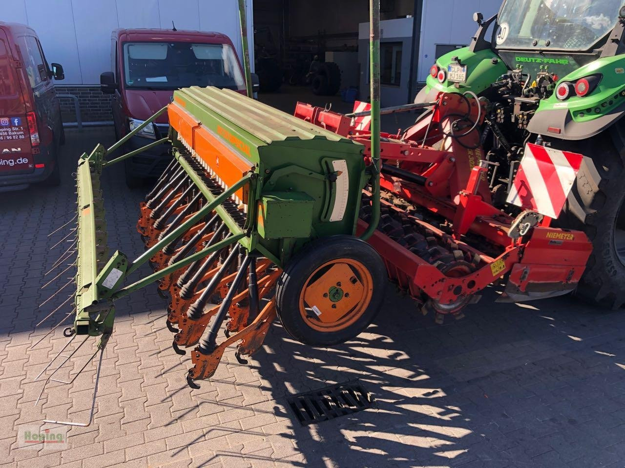 Niemeyer und Amazone D8/30 Special - Combine seed drill: picture 1 Niemeyer und Amazone D8/30 Special - Combine seed drill: picture 1