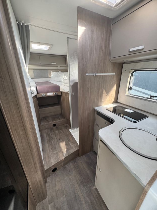 Leasing of CARADO T447 PRO+ , camera, radio, awning, bike holder, LPG, ALU CARADO T447 PRO+ , camera, radio, awning, bike holder, LPG, ALU: picture 17