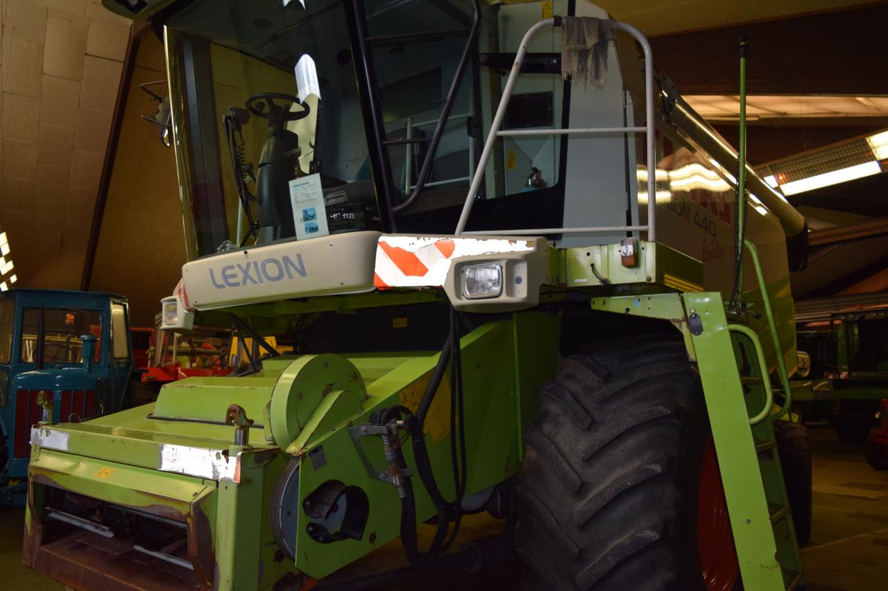 CLAAS Lexion 440 Evolution - Combine harvester: picture 2 CLAAS Lexion 440 Evolution - Combine harvester: picture 2