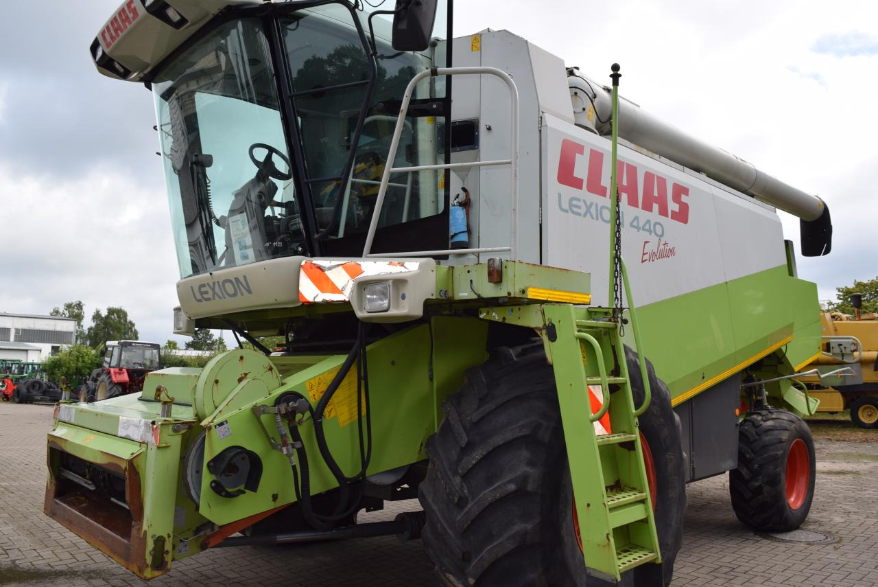 CLAAS Lexion 440 Evolution - Combine harvester: picture 3 CLAAS Lexion 440 Evolution - Combine harvester: picture 3