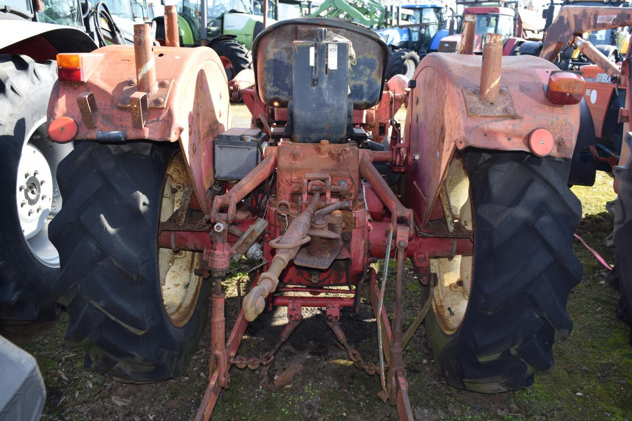 Case-IH 383 - Farm tractor: picture 5 Case-IH 383 - Farm tractor: picture 5