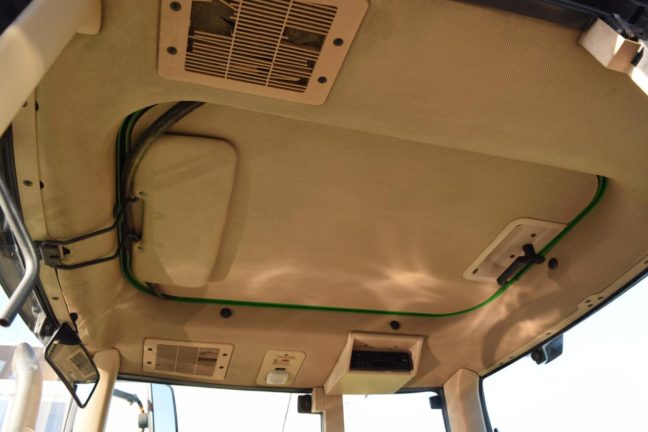 Farm tractor John Deere 6510: picture 9 Farm tractor John Deere 6510: picture 9