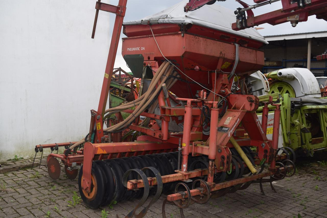 Kverneland Accord Pneumatic DA - Seed drill: picture 3 Kverneland Accord Pneumatic DA - Seed drill: picture 3