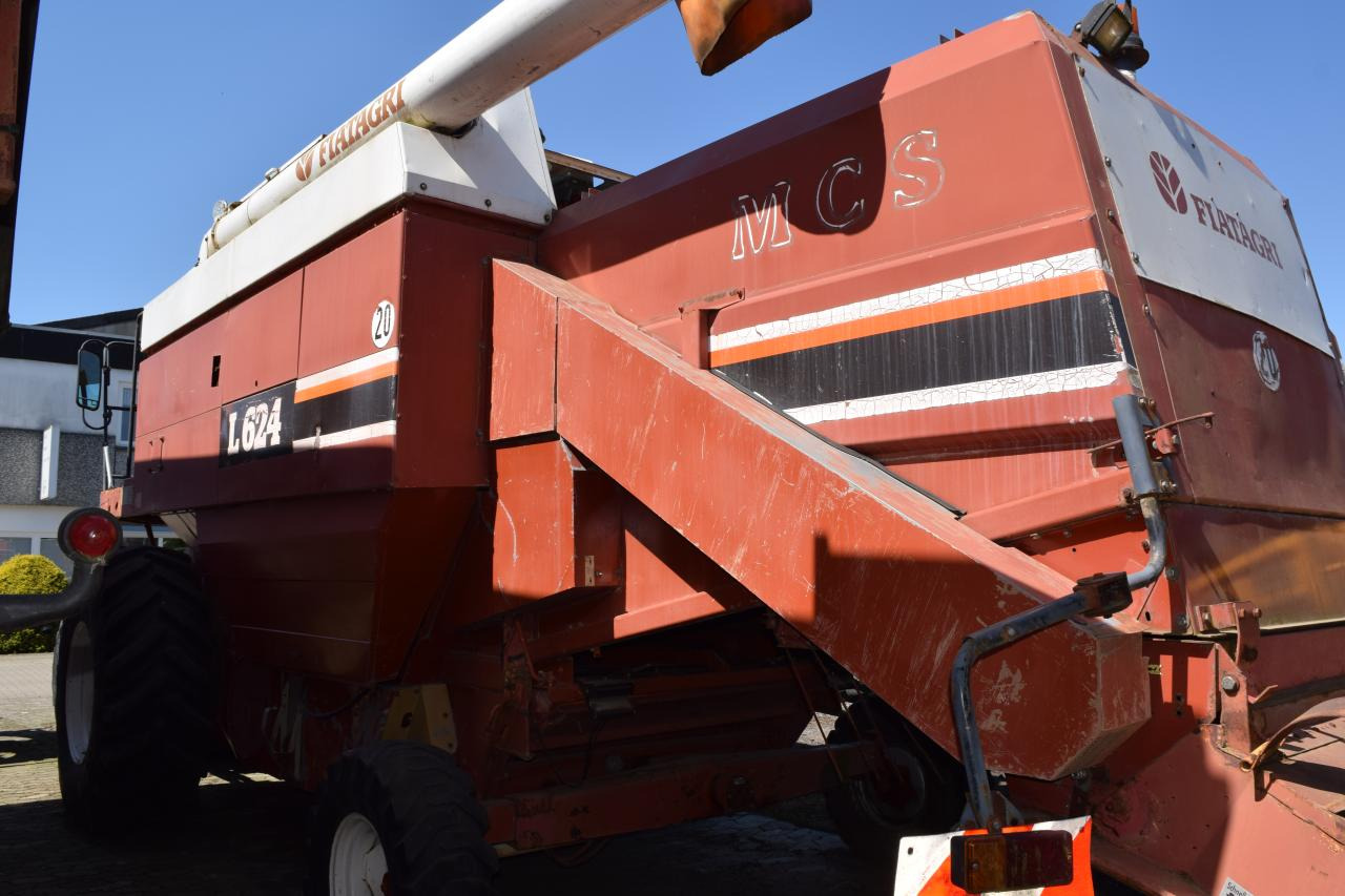 Laverda L624 - Combine harvester: picture 4 Laverda L624 - Combine harvester: picture 4