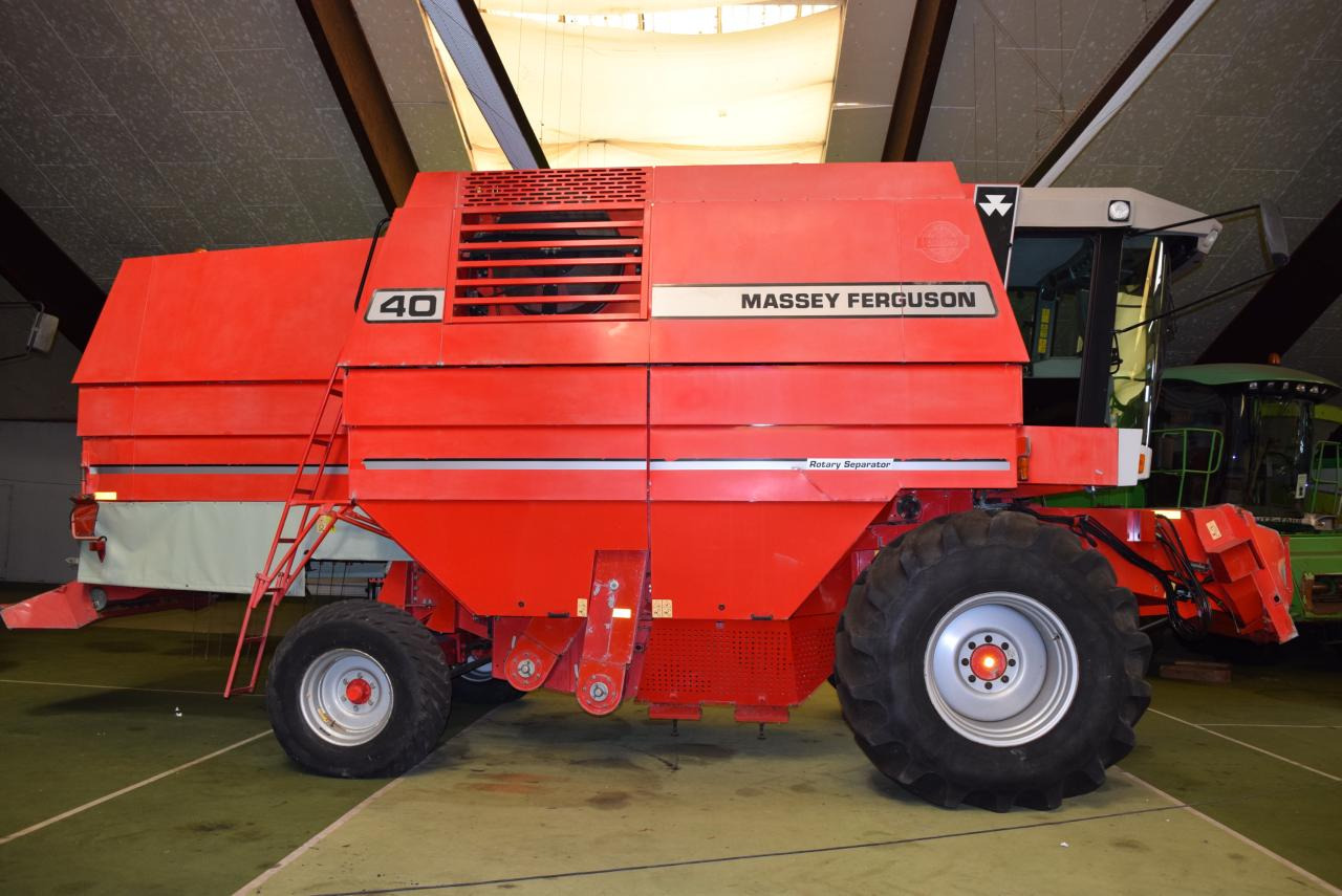 Massey Ferguson MF 40 RS - Combine harvester: picture 1 Massey Ferguson MF 40 RS - Combine harvester: picture 1