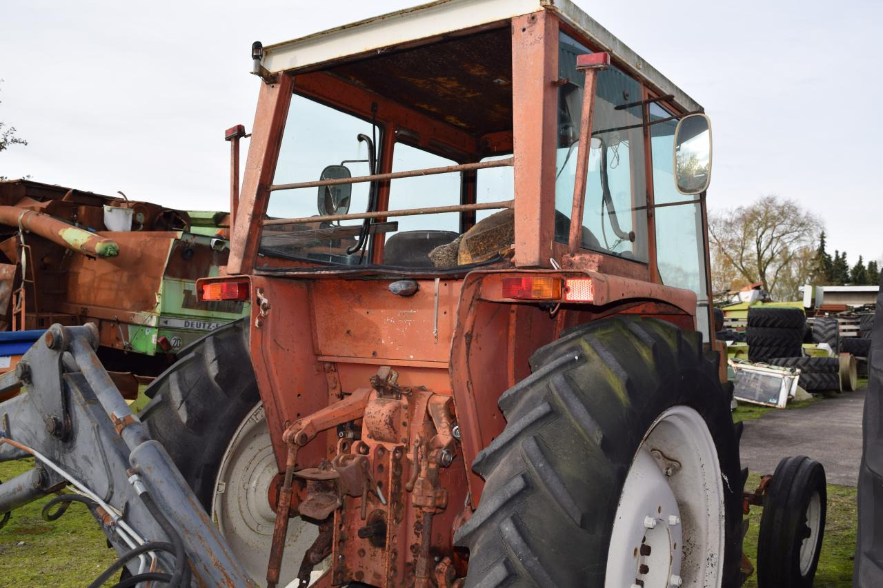 Renault 651 - Farm tractor: picture 5 Renault 651 - Farm tractor: picture 5