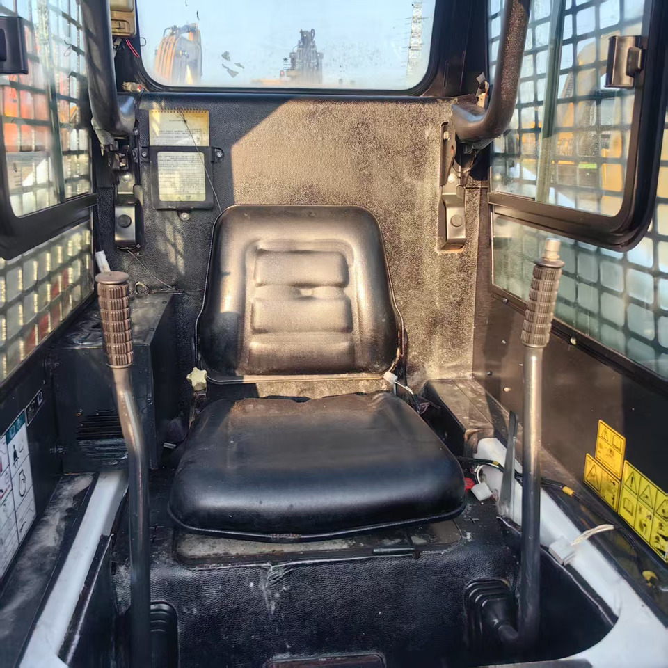 Skid steer loader BOBCAT S160: picture 7