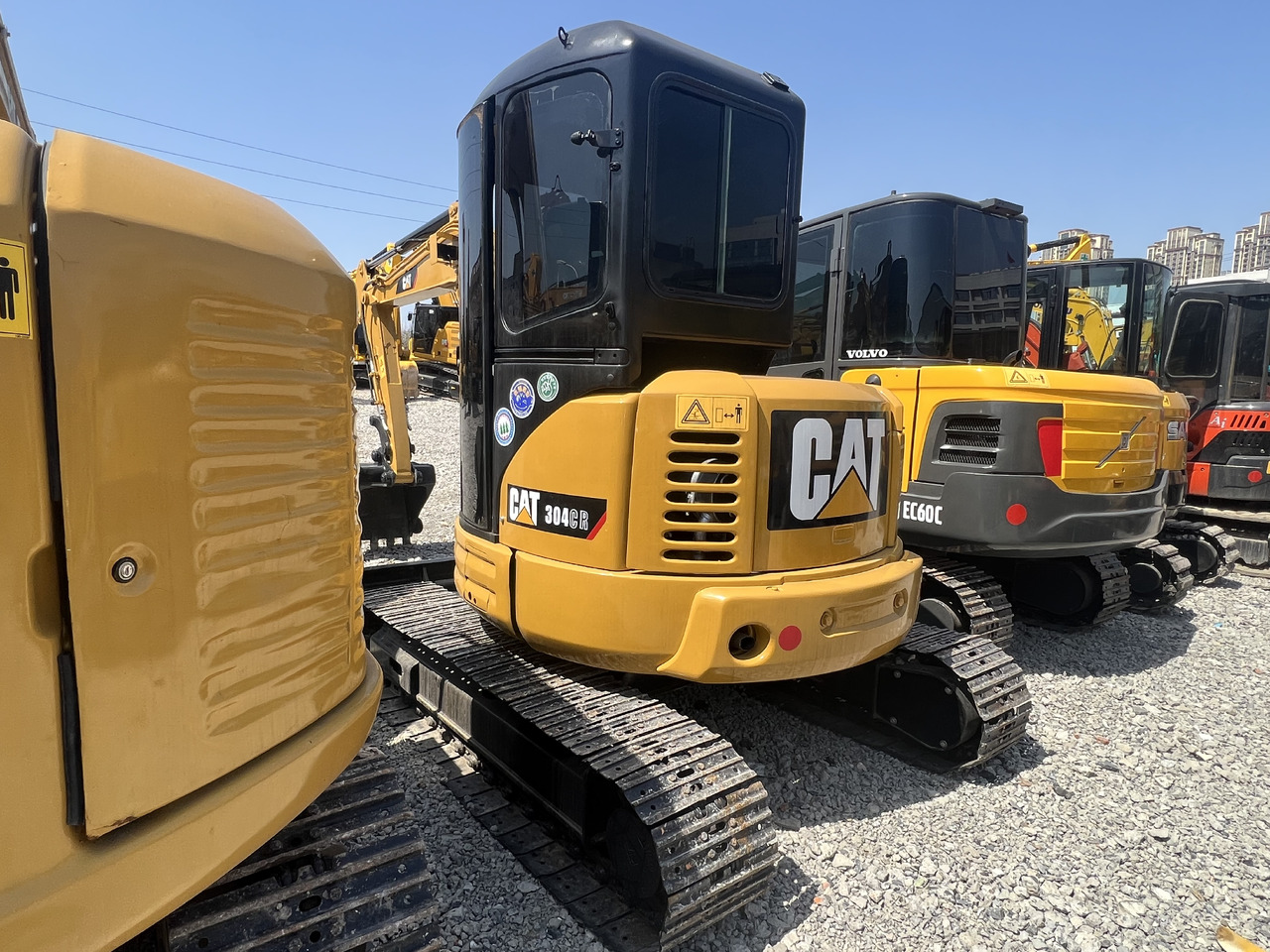 CAT 304C - Mini excavator: picture 1 CAT 304C - Mini excavator: picture 1