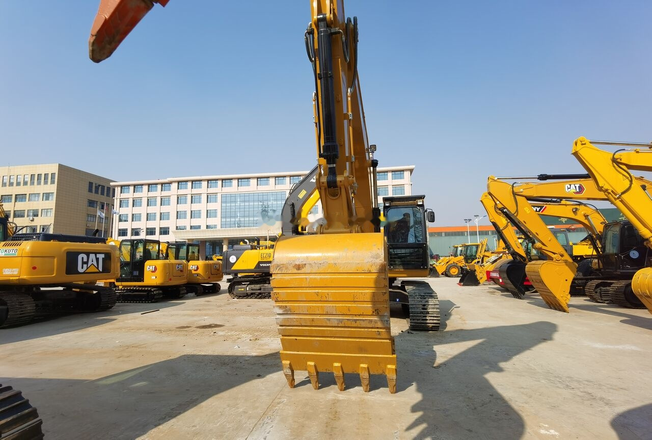 Crawler excavator Caterpillar 324D2: picture 9