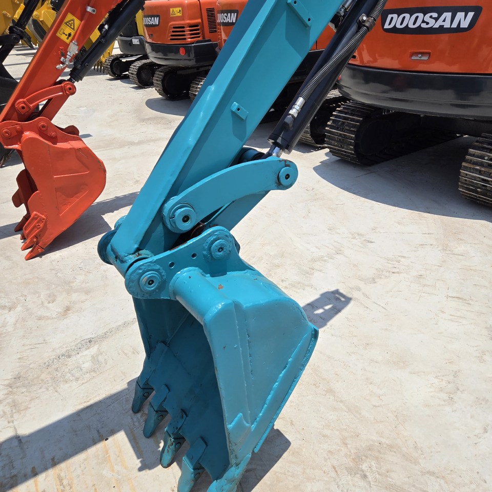 Mini excavator KUBOTA KX155: picture 8