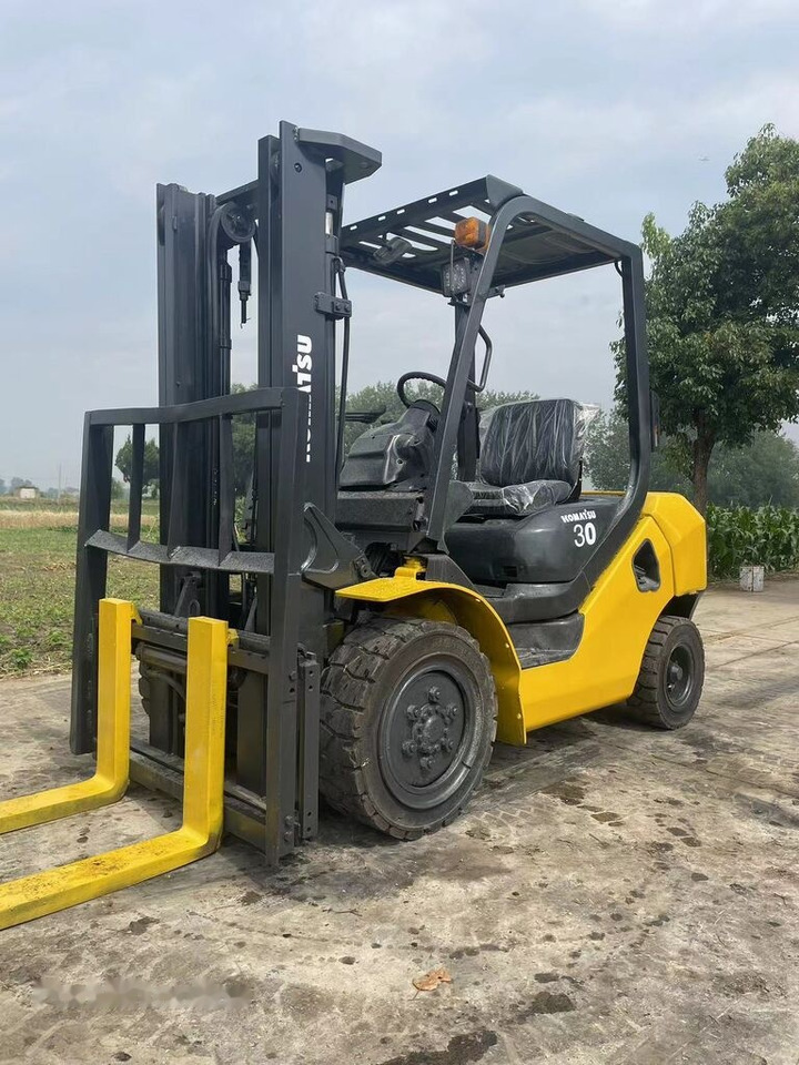Komatsu FD30 - Diesel forklift: picture 3 Komatsu FD30 - Diesel forklift: picture 3