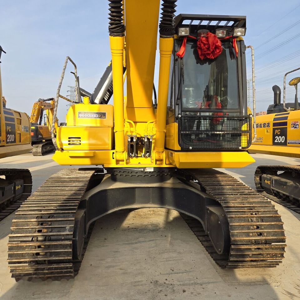 Komatsu PC200-8 - Crawler excavator: picture 5 Komatsu PC200-8 - Crawler excavator: picture 5