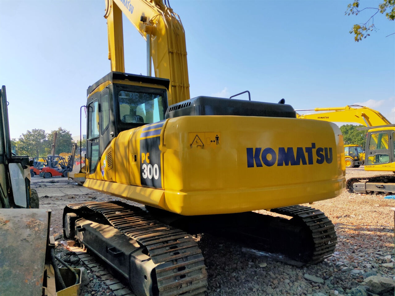 Komatsu PC300-7 - Crawler excavator: picture 2 Komatsu PC300-7 - Crawler excavator: picture 2