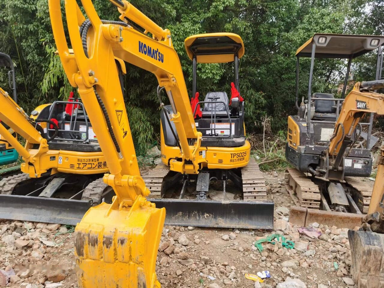 Komatsu PC35MR - Mini excavator: picture 2 Komatsu PC35MR - Mini excavator: picture 2