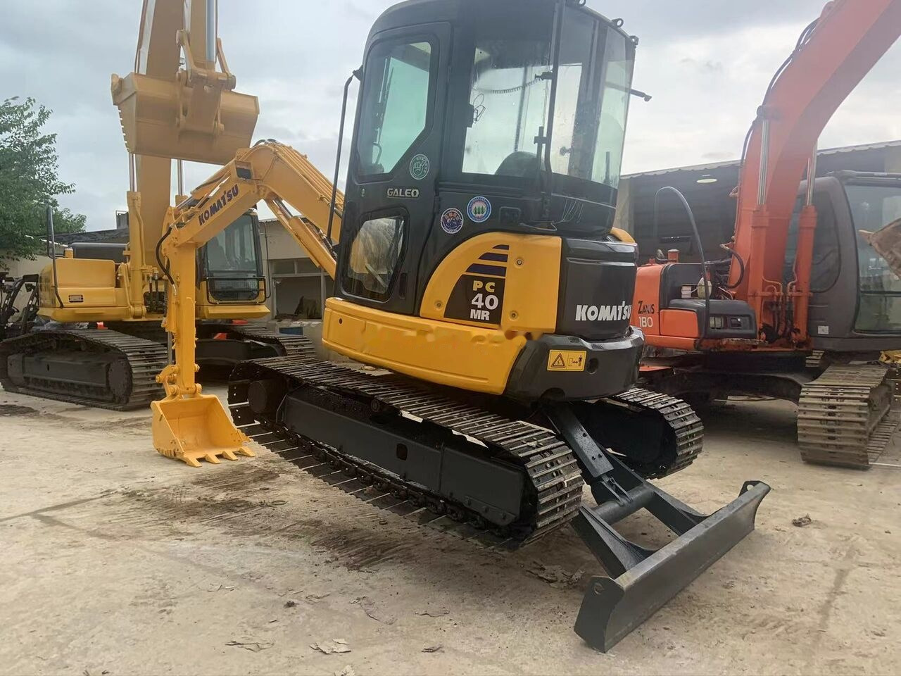 Komatsu PC40MR - Mini excavator: picture 2 Komatsu PC40MR - Mini excavator: picture 2