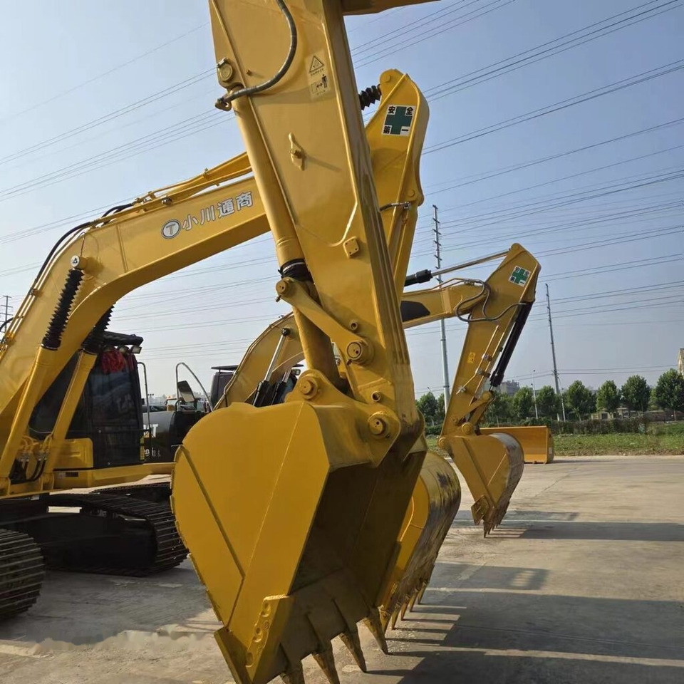 Crawler excavator Komatsu PC450-8: picture 11