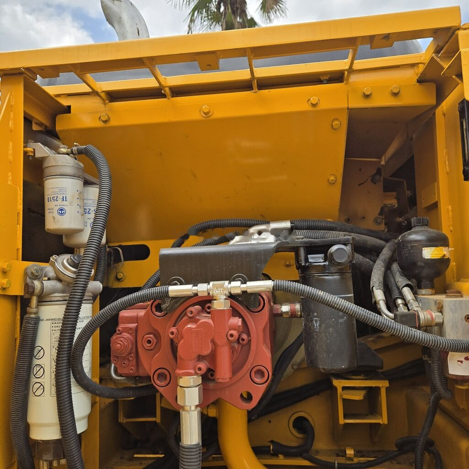 Crawler excavator LiuGong 925D: picture 9 Crawler excavator LiuGong 925D: picture 9