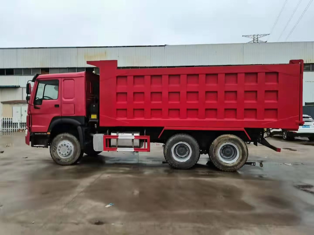 SINOTRUK HOWO - Tipper: picture 3 SINOTRUK HOWO - Tipper: picture 3