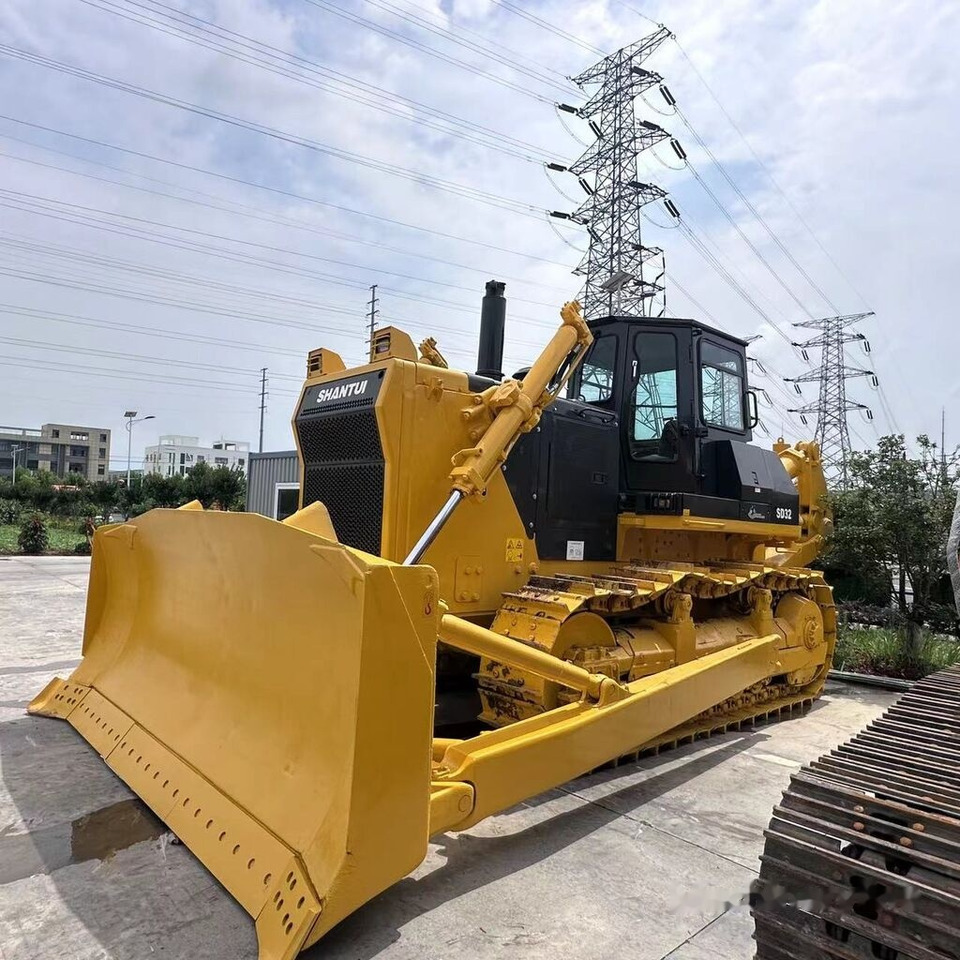 Shantui SD32 - Bulldozer: picture 1 Shantui SD32 - Bulldozer: picture 1