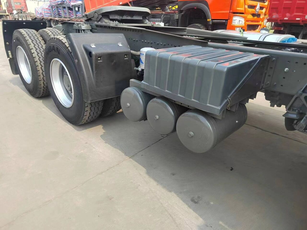 Tractor unit Sinotruk Howo 420: picture 6 Tractor unit Sinotruk Howo 420: picture 6