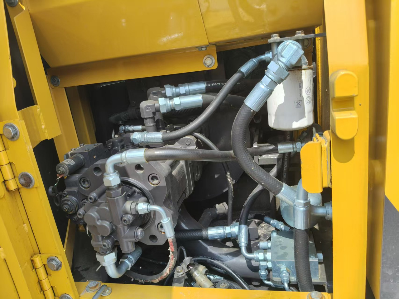 Crawler excavator Volvo EC140DL: picture 8 Crawler excavator Volvo EC140DL: picture 8