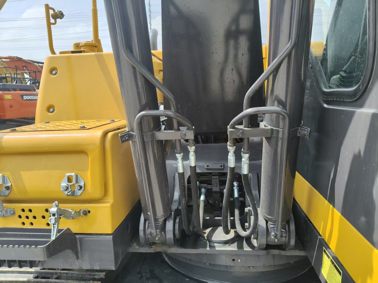 Crawler excavator Volvo EC140DL: picture 7 Crawler excavator Volvo EC140DL: picture 7