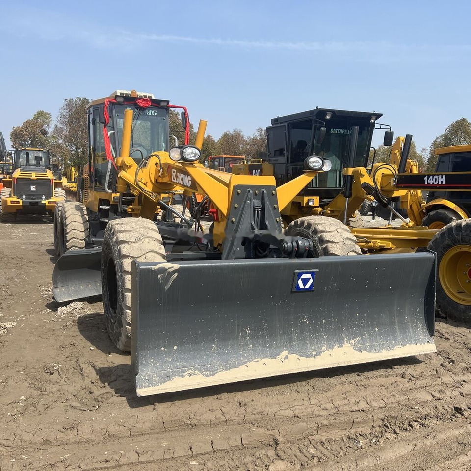 XCMG GR2153 - Grader: picture 2 XCMG GR2153 - Grader: picture 2
