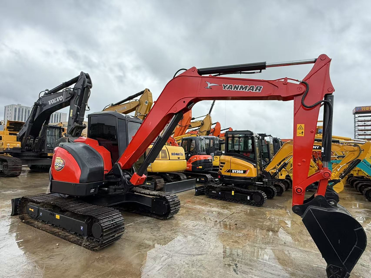 Yanmar Vio80 - Mini excavator: picture 2 Yanmar Vio80 - Mini excavator: picture 2