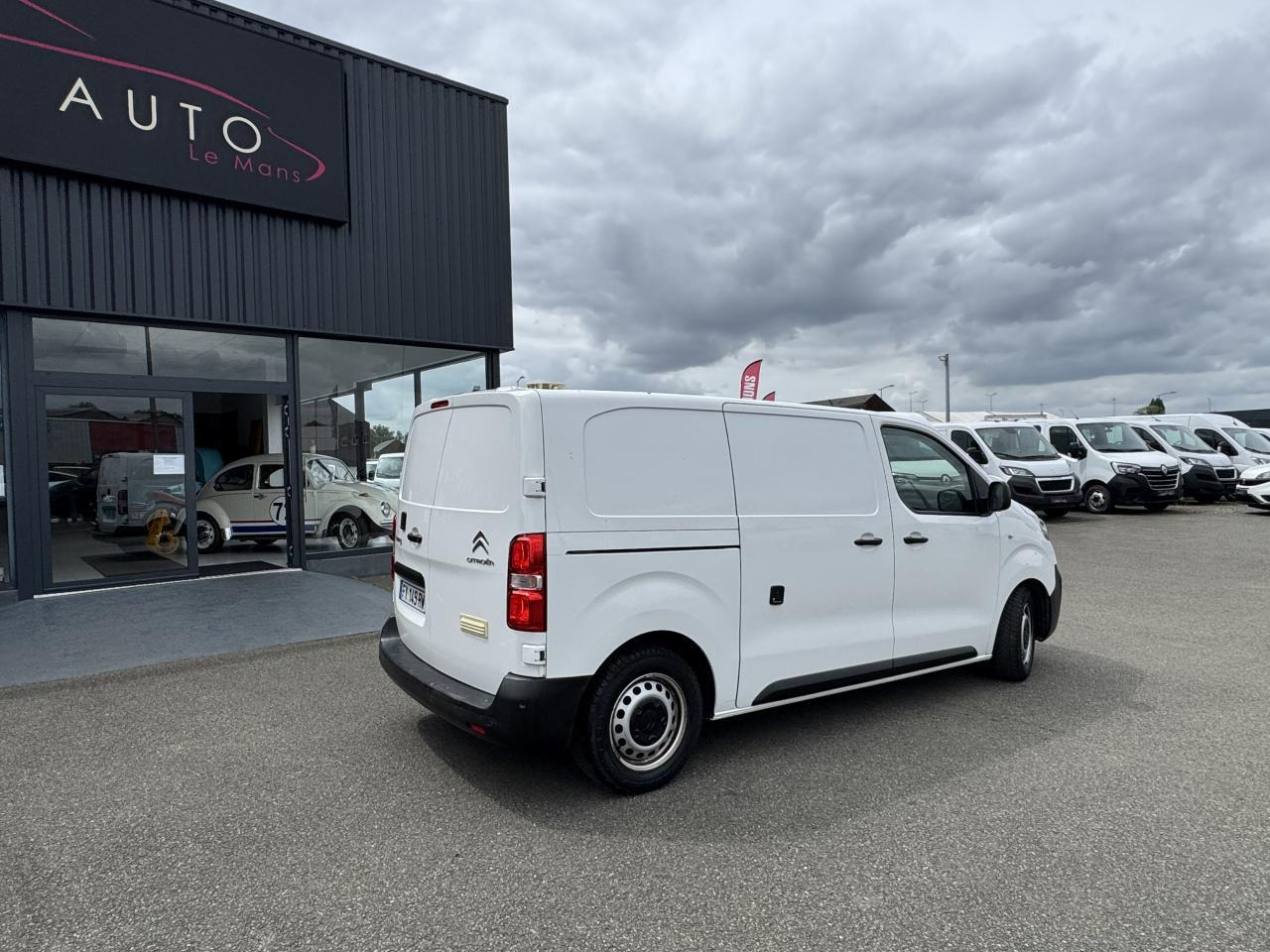 Citroen Jumpy M 1.5 BLUEHDI 120CH S&S DRIVER - Panel van: picture 5 Citroen Jumpy M 1.5 BLUEHDI 120CH S&S DRIVER - Panel van: picture 5