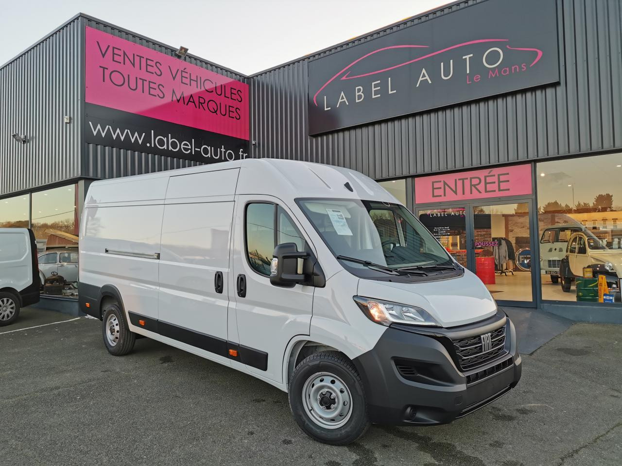 FIAT Ducato Tôlé Maxi 3.5 XL H2 2.2 - 140 S&S III FOURGON TOLE Fourgon Tôlé - Panel van: picture 1 FIAT Ducato Tôlé Maxi 3.5 XL H2 2.2 - 140 S&S III FOURGON TOLE Fourgon Tôlé - Panel van: picture 1