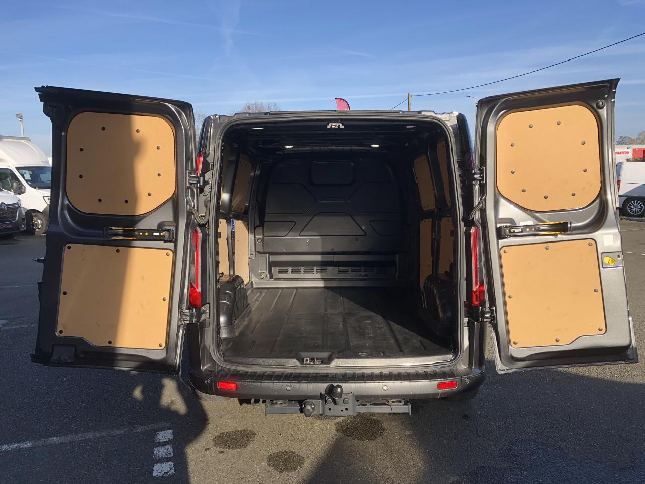 FORD Transit Custom 2.0 EcoBlue 185 ch BVA Fourgon 290 L1H1 Sport - Panel van: picture 4 FORD Transit Custom 2.0 EcoBlue 185 ch BVA Fourgon 290 L1H1 Sport - Panel van: picture 4
