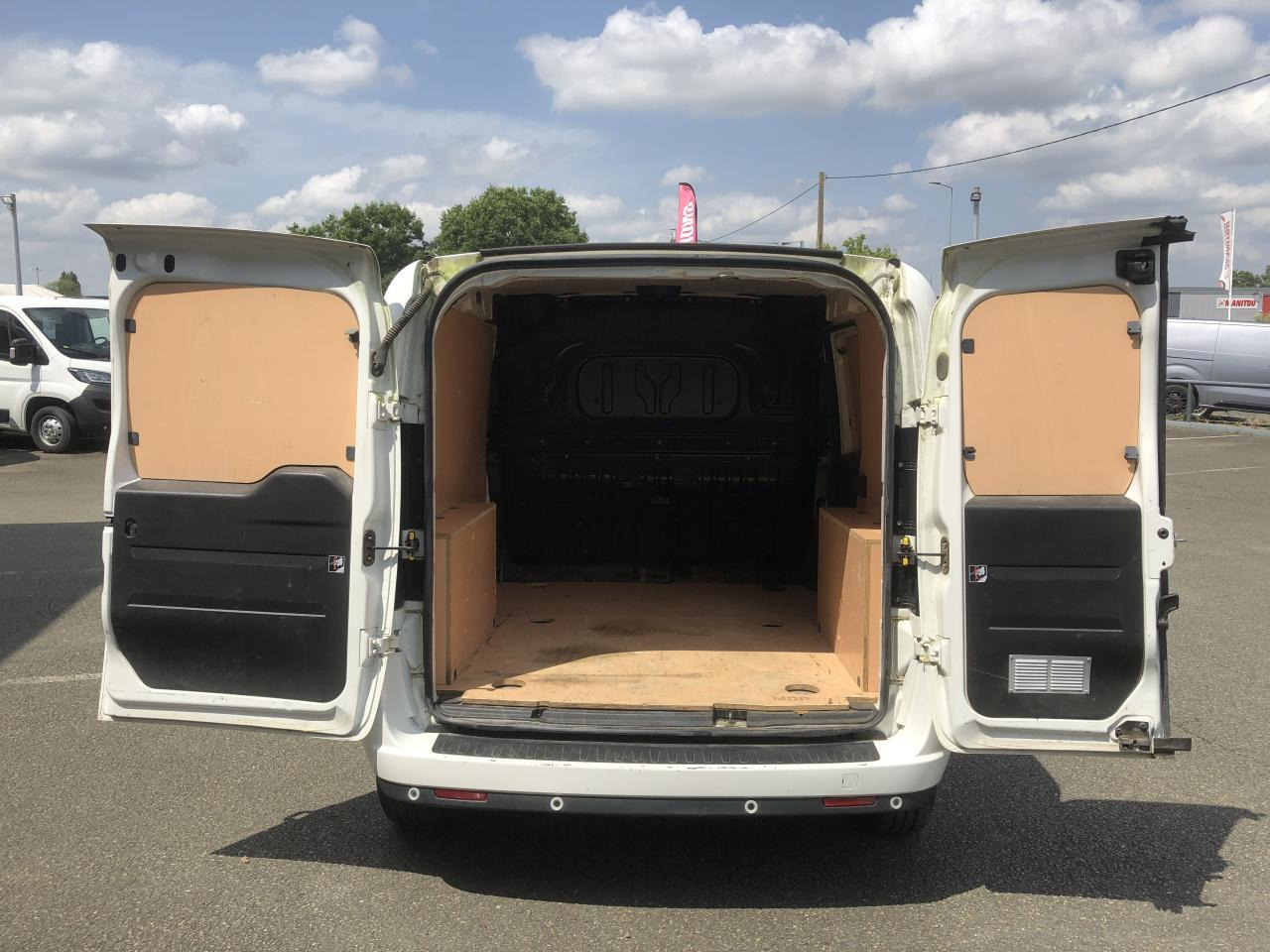 Fiat Doblo Cargo 1.3 MULTIJET 95CH PACK PROFESSIONAL TRIO E6 - Small van: picture 2 Fiat Doblo Cargo 1.3 MULTIJET 95CH PACK PROFESSIONAL TRIO E6 - Small van: picture 2