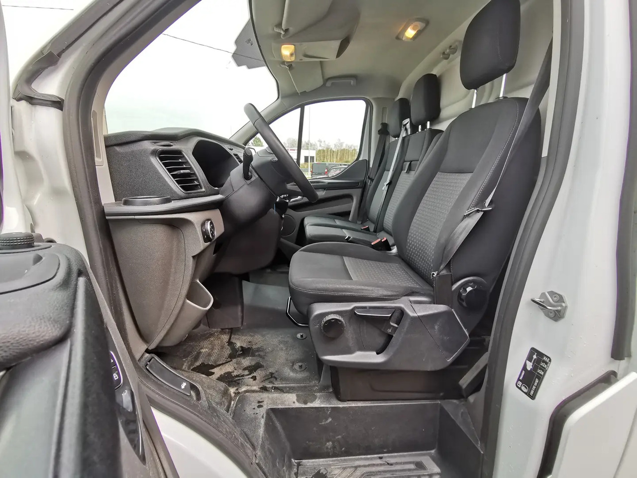 Ford Transit Custom 300 L2H1 2.0 ECOBLUE 130 TREND BUSINESS 7CV - Panel van: picture 5 Ford Transit Custom 300 L2H1 2.0 ECOBLUE 130 TREND BUSINESS 7CV - Panel van: picture 5
