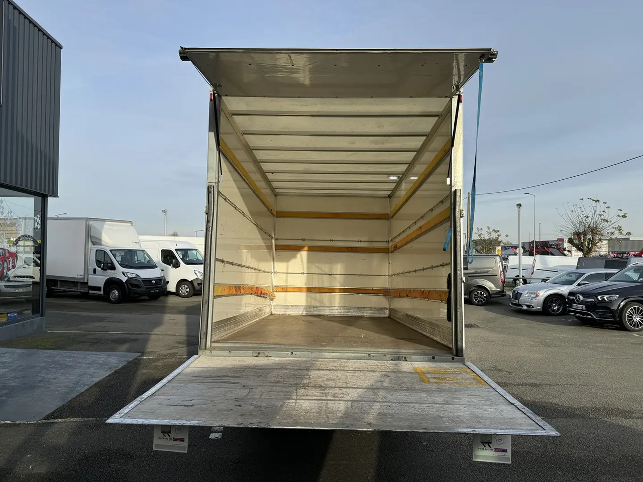 Iveco Daily 35C16H3.0 D EMPATTEMENT 4100 - Box van: picture 3 Iveco Daily 35C16H3.0 D EMPATTEMENT 4100 - Box van: picture 3